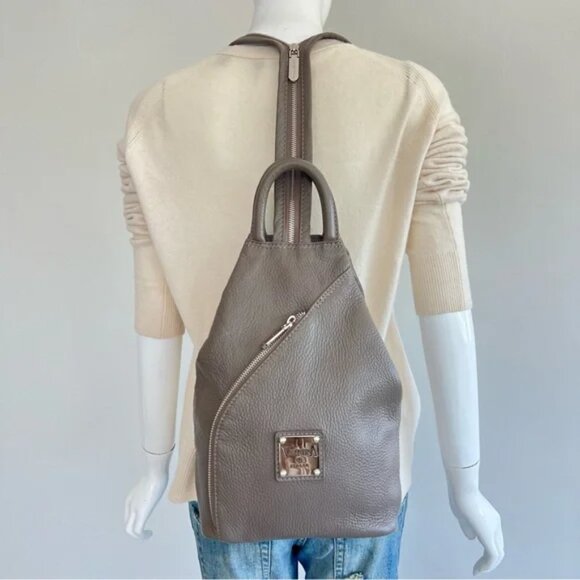 Valentina Gray Leather Bag - Picture 6 of 7